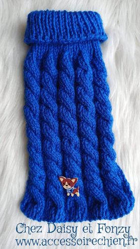 pull chien tricoté main bleu  taille 20/22cm