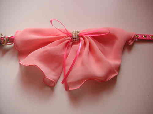 collier tulle rose et perles nacrées taille 30cm