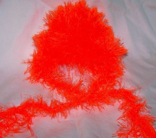 bonnet chien fluo orange tricoté à la main