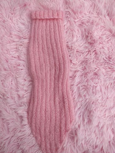 Pull tricoté main laine mohair rose dos 40cm
