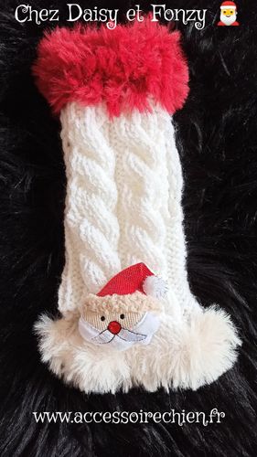 Pull tricoté main modèle Père Noël
