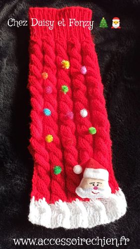 Pull tricoté main modèle Noël